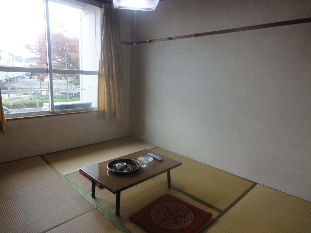 Tenryu Ryokan Hiroshima Zimmer foto
